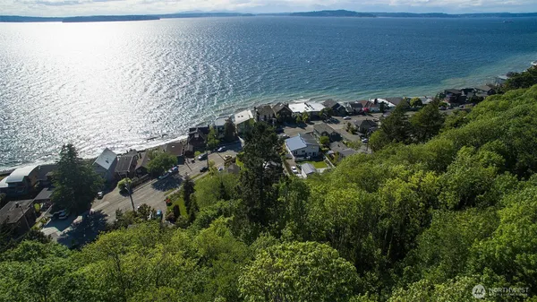 $589,000 | 5426 Beach Drive Southwest, Seattle, WA 98136