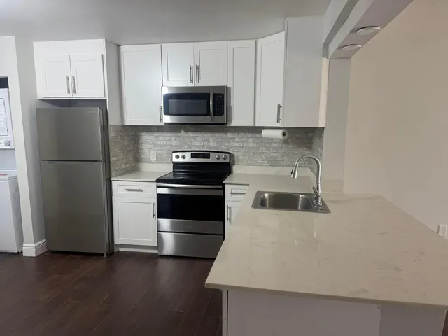 $1,900 | 4811 Lake Arjaro Drive, Unit 4811, West Palm Beach, FL 33407