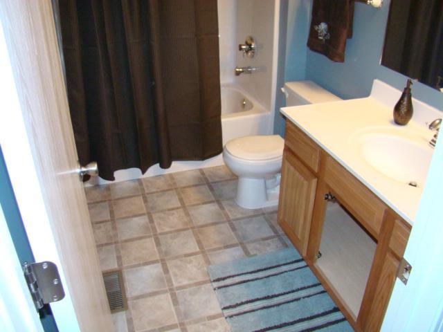 2777 Raphael Drive Columbus, OH 43232 - Photo 8 of 11 Gallery Image 8