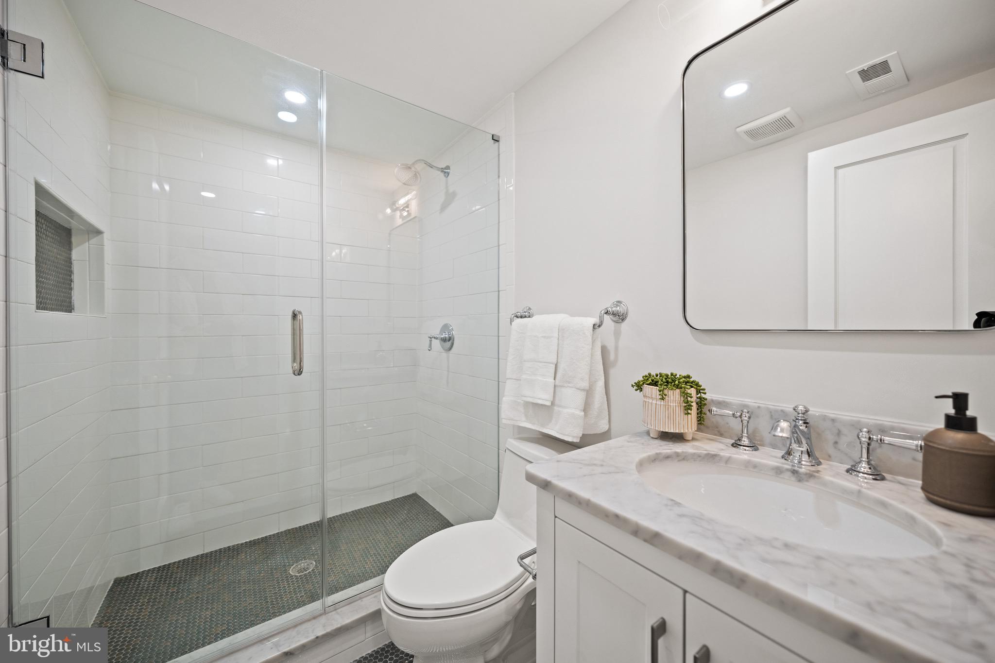 2602 36th Place Northwest Washington, DC 20007 - Photo 46 of 49 Bath