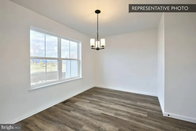 $439,990 | 164 Woodlynn Drive, Selinsgrove, PA 17870