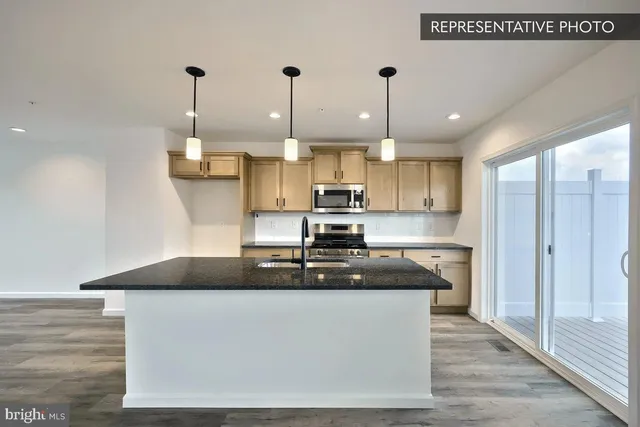 $439,990 | 164 Woodlynn Drive, Selinsgrove, PA 17870