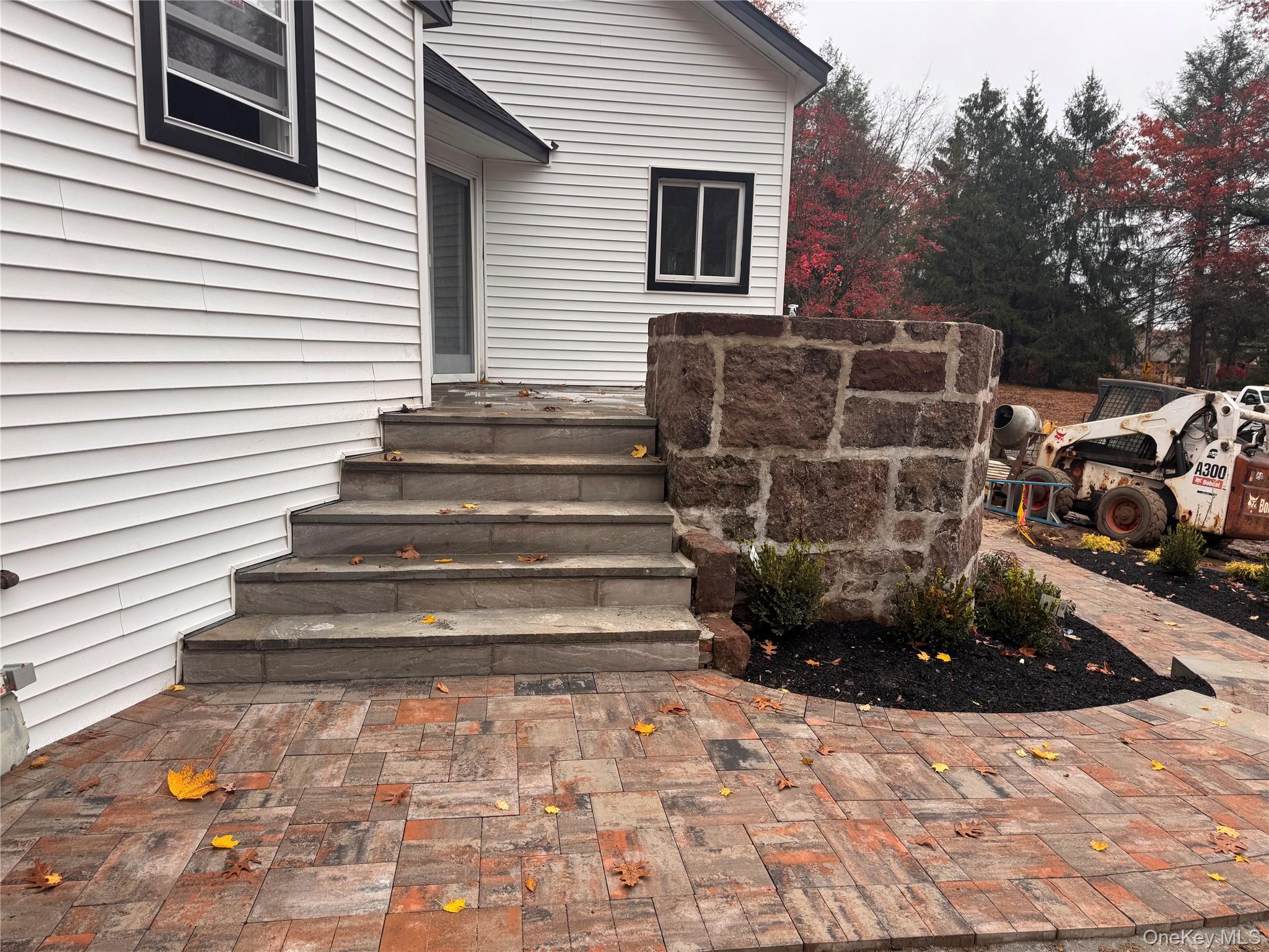 263 South Mountain Road New City, NY 10956 - Photo 5 of 33 Entrance to property