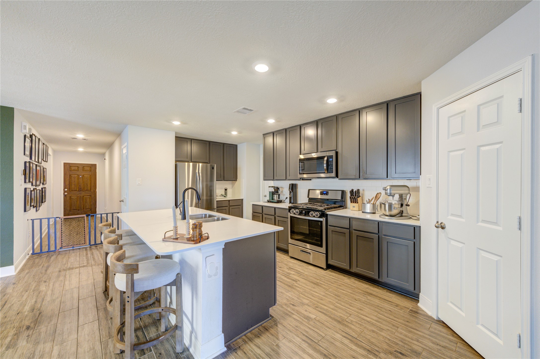 10314 Russell Pines Drive Rosharon, TX 77583 - Photo 4 of 49