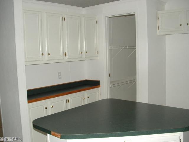 495 Wafford Road Lexington, NC 27292 - Photo 4 of 15 Kitchen.