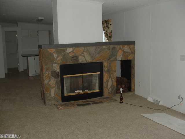 495 Wafford Road Lexington, NC 27292 - Photo 5 of 15 Den/Family/Great Room.