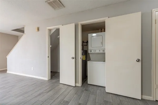 $1,350 | 3918 Mckinney Extension, Unit A, La Marque, TX 77568