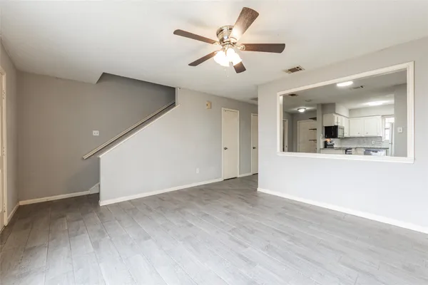 $1,350 | 3918 Mckinney Extension, Unit A, La Marque, TX 77568