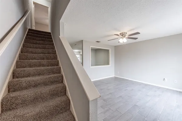 $1,350 | 3918 Mckinney Extension, Unit A, La Marque, TX 77568