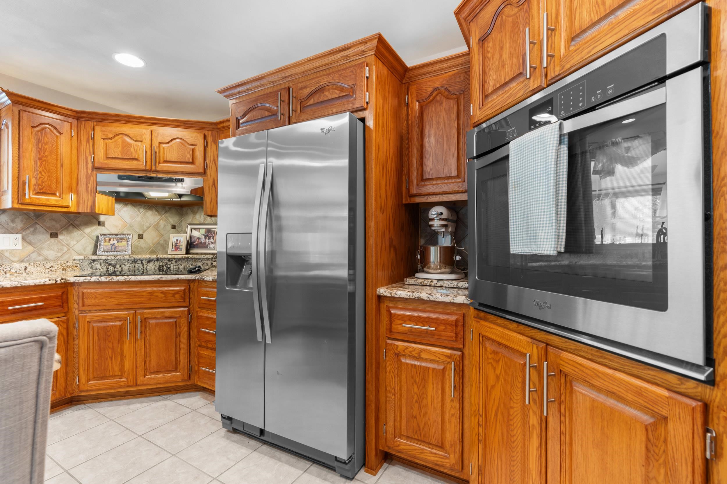 W8678 Hillview Road Hortonville, WI 54944 - Photo 11 of 68