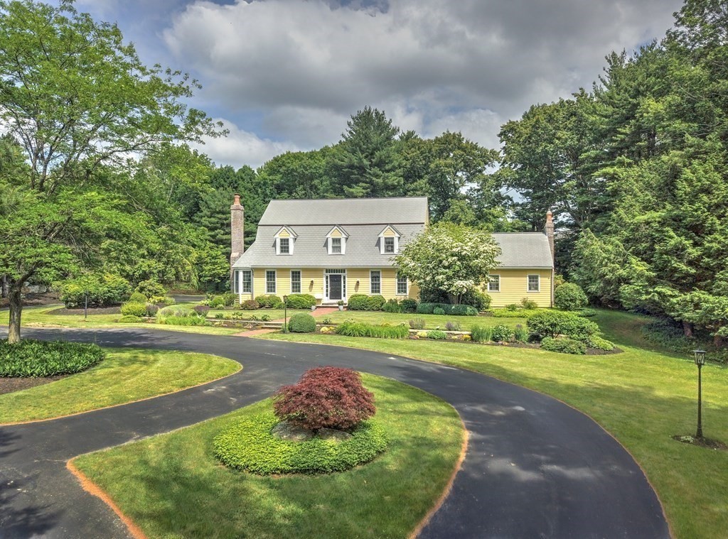 298 South Main Street Andover, MA 01810 - Photo 3 of 39 Gallery Image 3