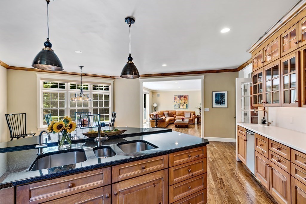 298 South Main Street Andover, MA 01810 - Photo 10 of 39 Gallery Image 10