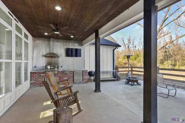 $699,000 | 23220 Zeb Chaney Road, Zachary, LA 70791