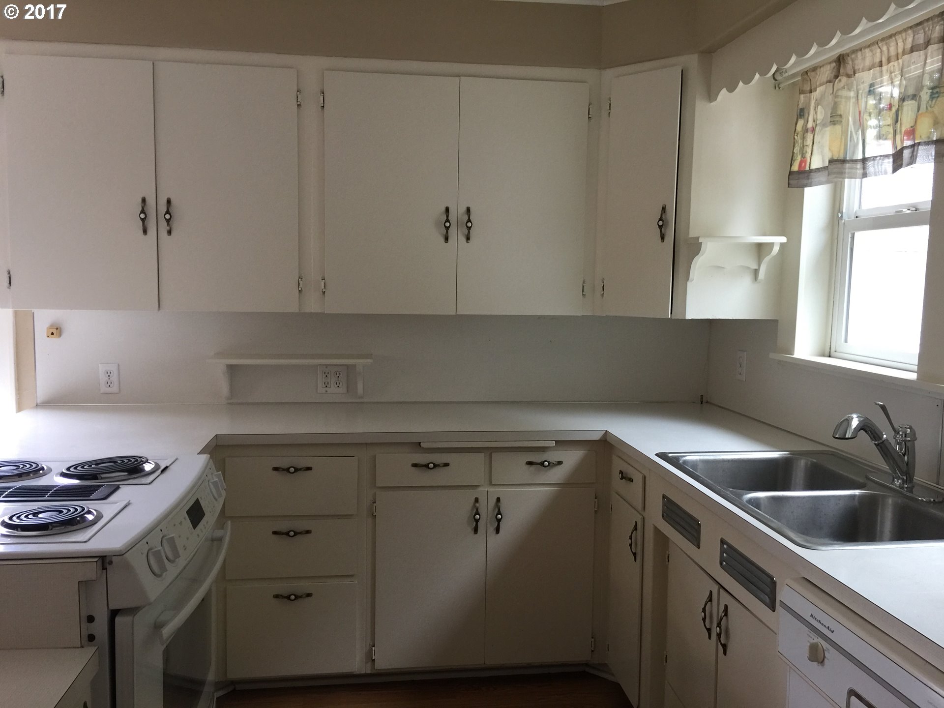 1245 River Road Eugene, OR 97404 - Photo 16 of 32 Gallery Image 16
