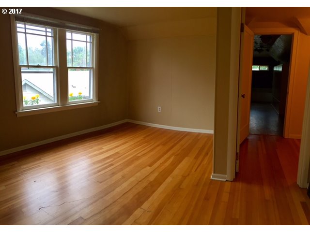 1245 River Road Eugene, OR 97404 - Photo 25 of 32 Gallery Image 25