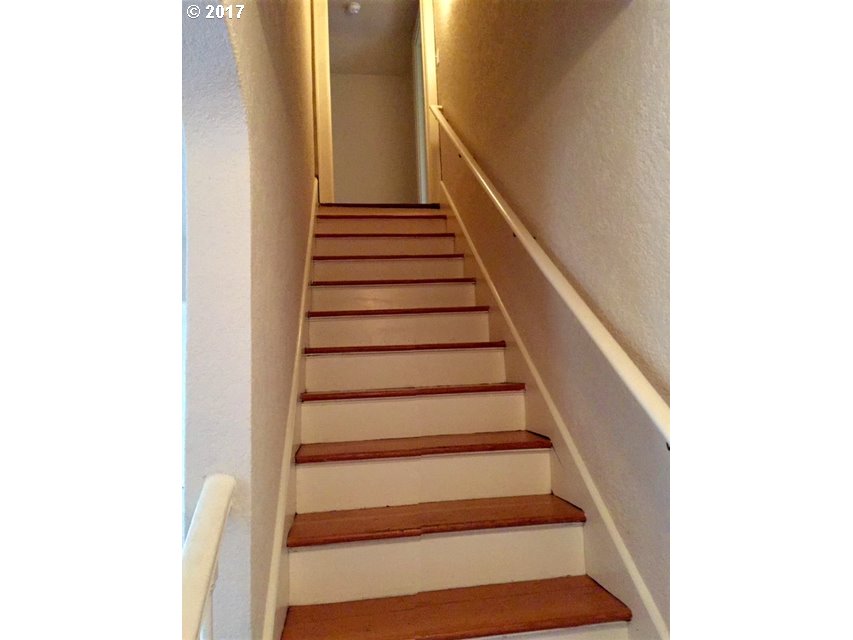 1245 River Road Eugene, OR 97404 - Photo 28 of 32 Gallery Image 28
