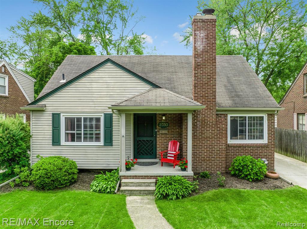 2350 Manchester Road Birmingham, MI 48009 - Photo 2 of 36