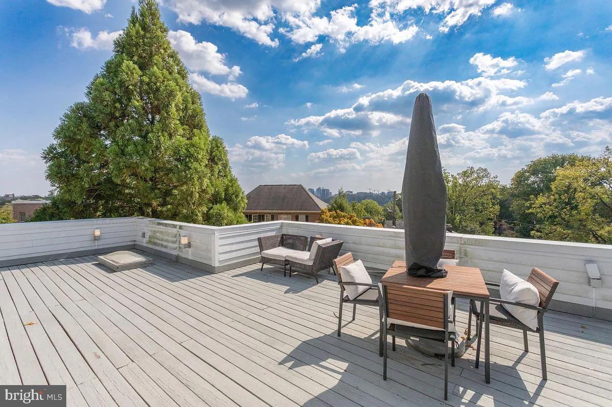 4611 Charleston Terrace Northwest Washington, DC 20007 - Photo 44 of 55 a terrace view with sitting space