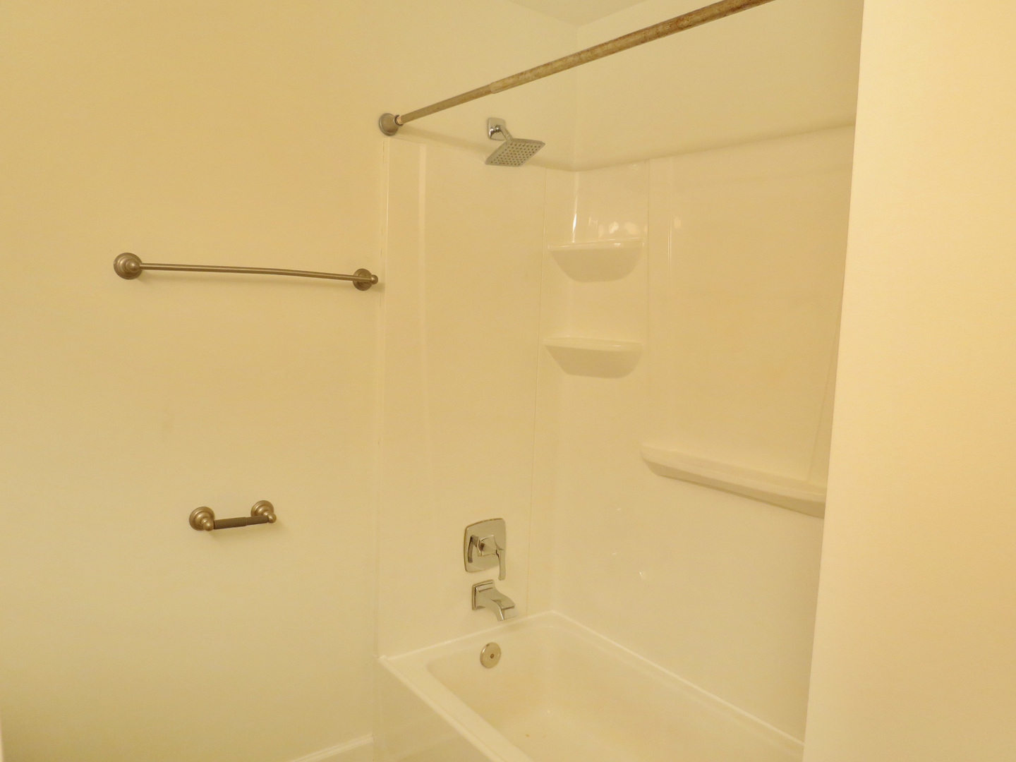 231 Charlotte Lane Bolingbrook, IL 60440 - Photo 25 of 37 a bathroom with a shower
