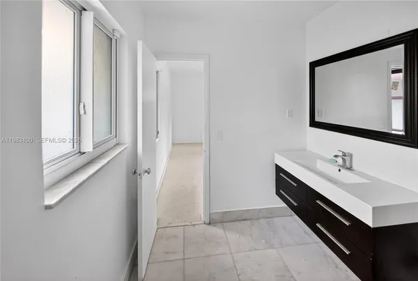 $7,500 | 1100 North Shore Drive, Miami Beach, FL 33141