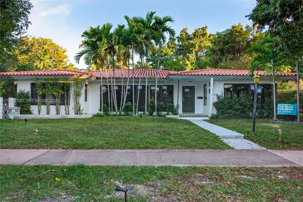 $7,500 | 1100 North Shore Drive, Miami Beach, FL 33141
