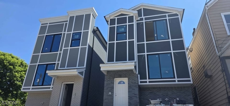337 Court Street Elizabeth Port, NJ 07206 - Photo 2 of 2