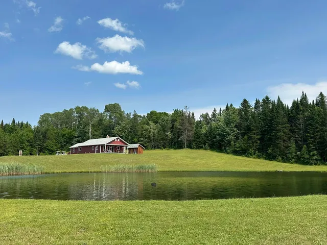 $565,000 | 550 Pete's Pond Road, Hardwick, VT 05836