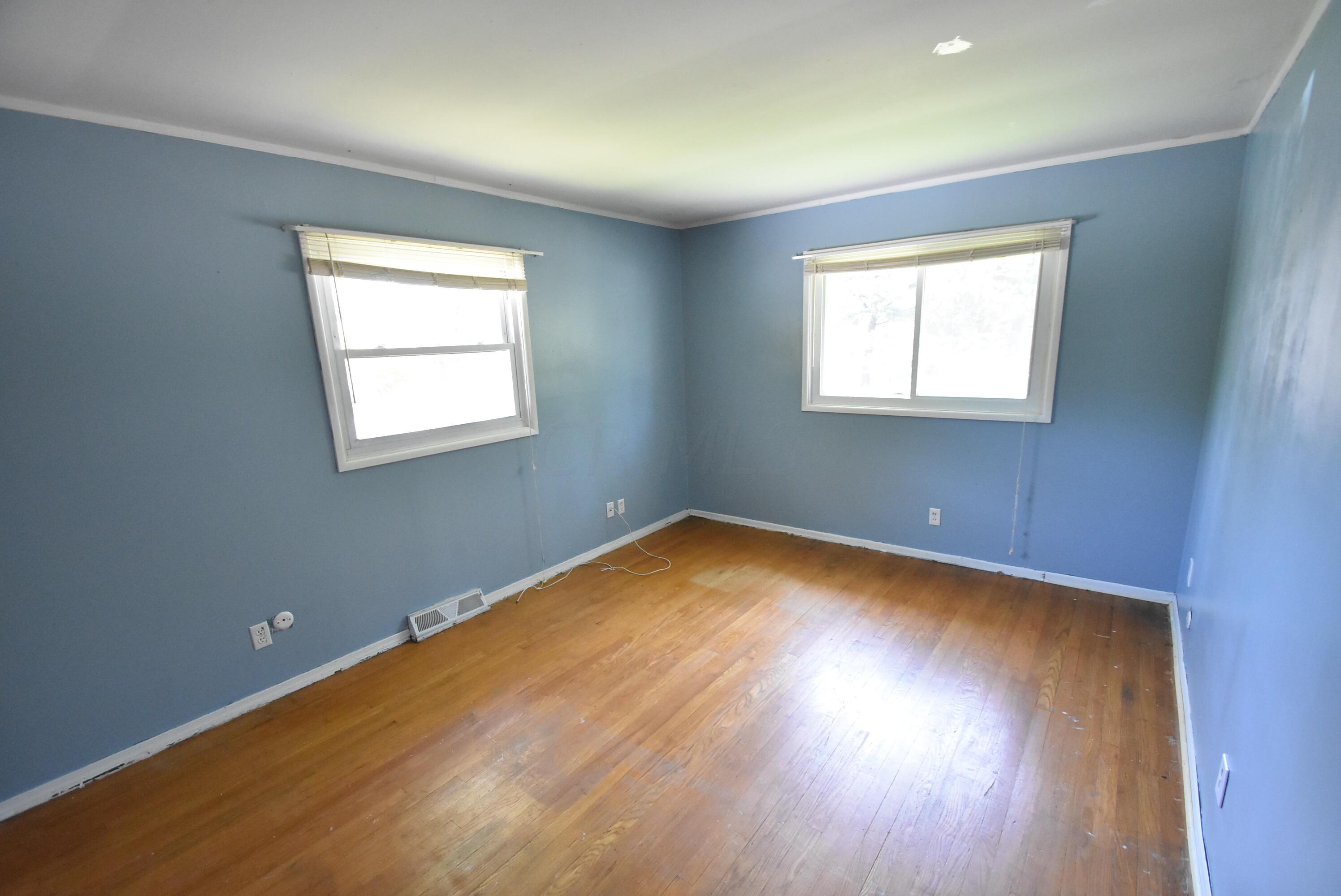 6658 Red Fox Road Reynoldsburg, OH 43068 - Photo 31 of 46 Bedroom # 2 views