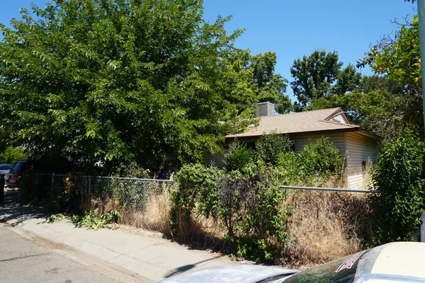 a view of a outdoor space