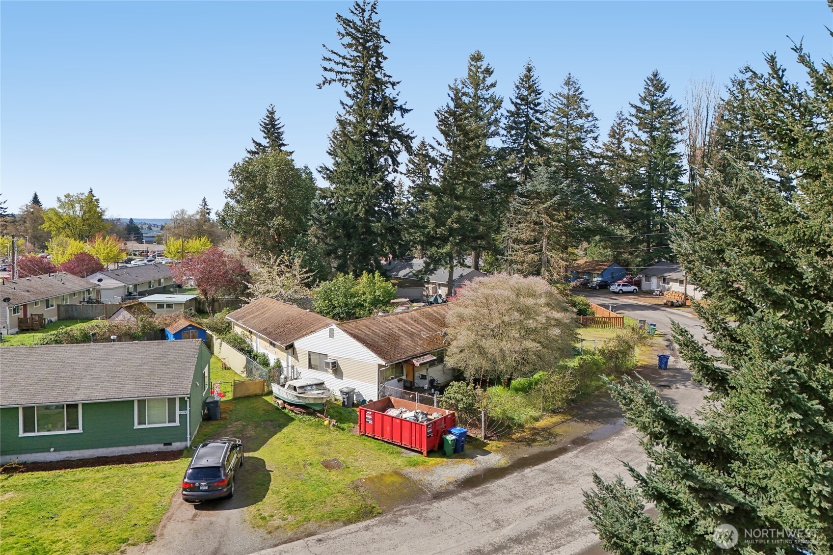 2008 Harrington Circle Northeast Renton, WA 98056 - Photo 11 of 24