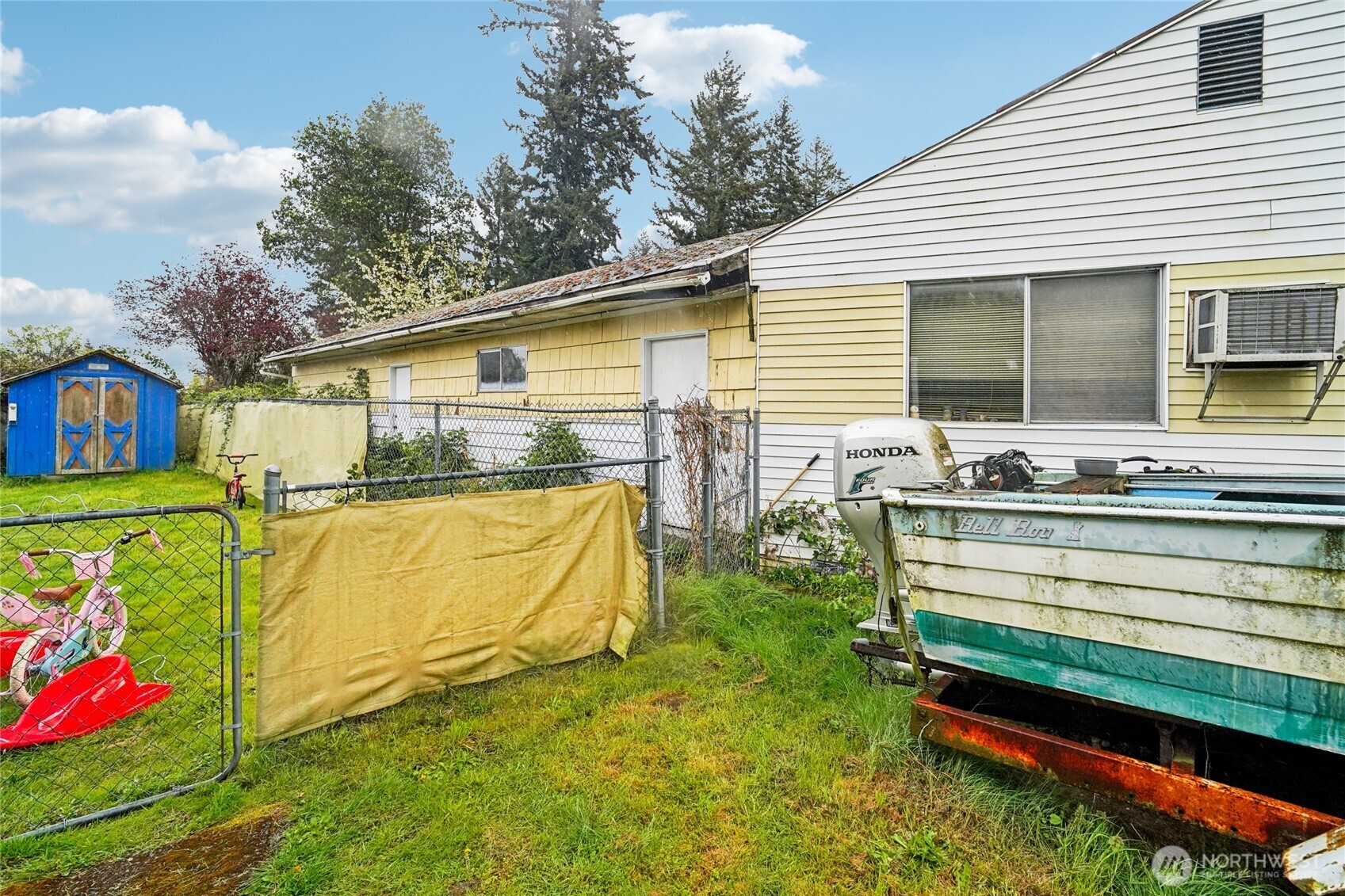 2008 Harrington Circle Northeast Renton, WA 98056 - Photo 17 of 24