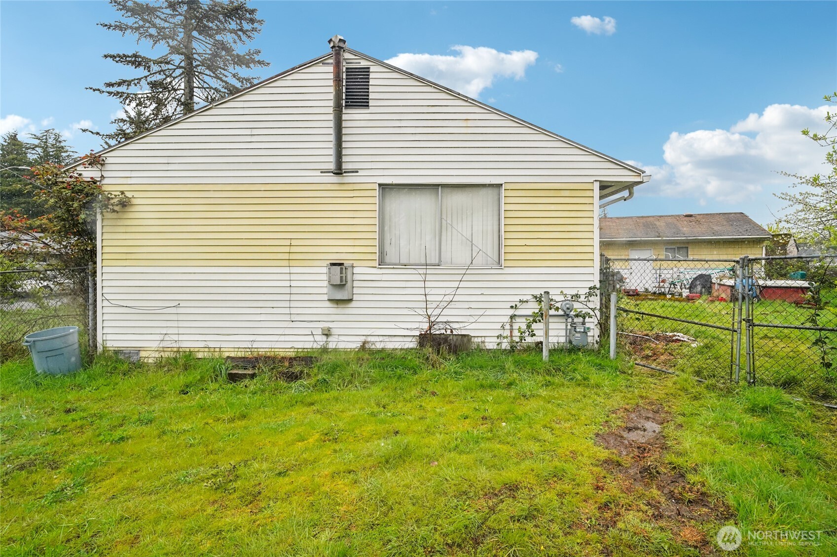 2008 Harrington Circle Northeast Renton, WA 98056 - Photo 20 of 24