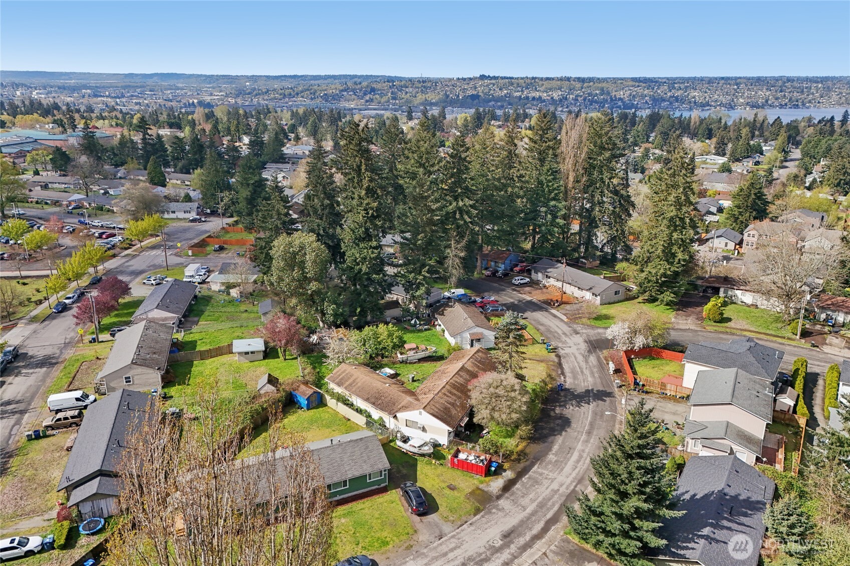 2008 Harrington Circle Northeast Renton, WA 98056 - Photo 2 of 24