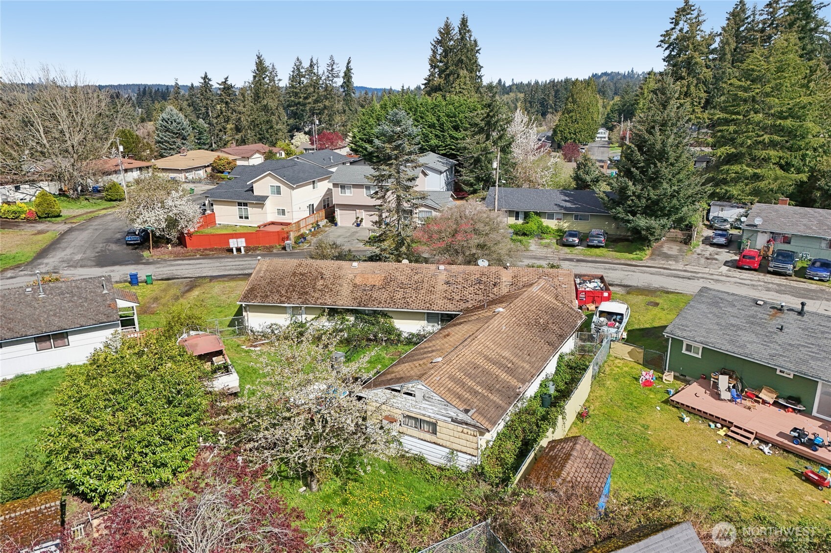 2008 Harrington Circle Northeast Renton, WA 98056 - Photo 10 of 24