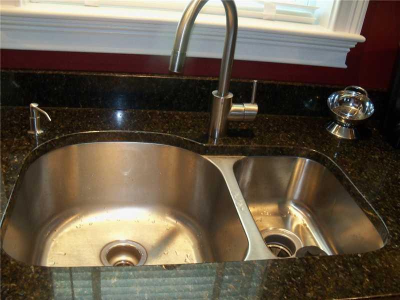 59 Peruvian Way Bangor, ME 04401 - Photo 30 of 35 Kitchen.