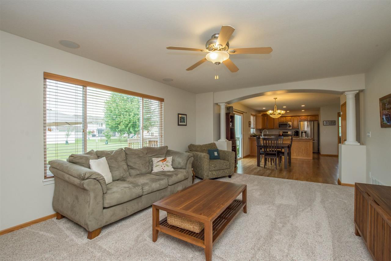 4522 Spring Meadow Place Northeast Cedar Rapids, IA 52411 - Photo 7 of 28 Gallery Image 7