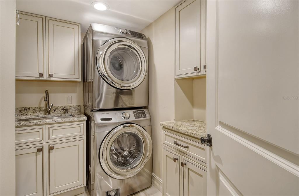 5740 Midnight Pass Road, Unit 307 Sarasota, FL 34242 - Photo 30 of 81