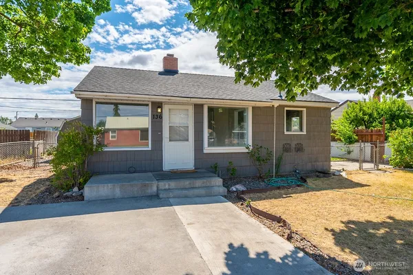$220,000 | 136 F Street Northeast, Ephrata, WA 98823
