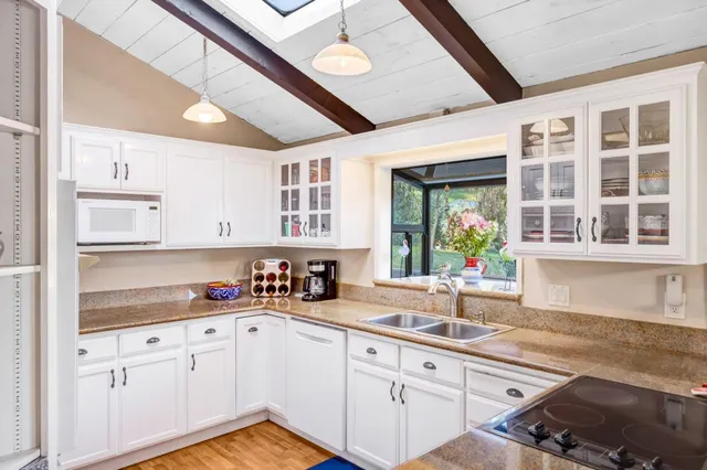 $895,000 | 6900 Lakeview Drive, Salinas, CA 93907