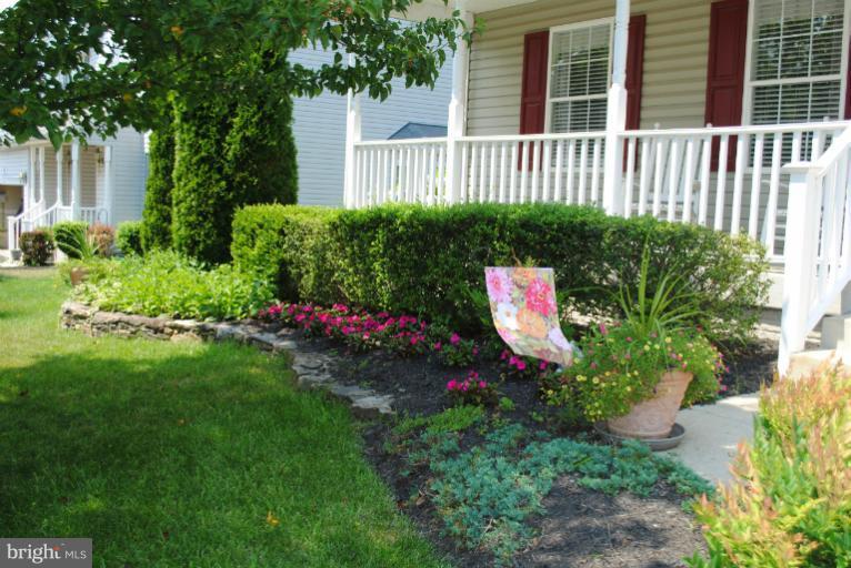1108 Top Ridge Court Gambrills, MD 21054 - Photo 16 of 30 Landscaping in front