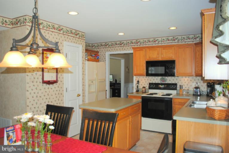 1108 Top Ridge Court Gambrills, MD 21054 - Photo 3 of 30 Kitchen