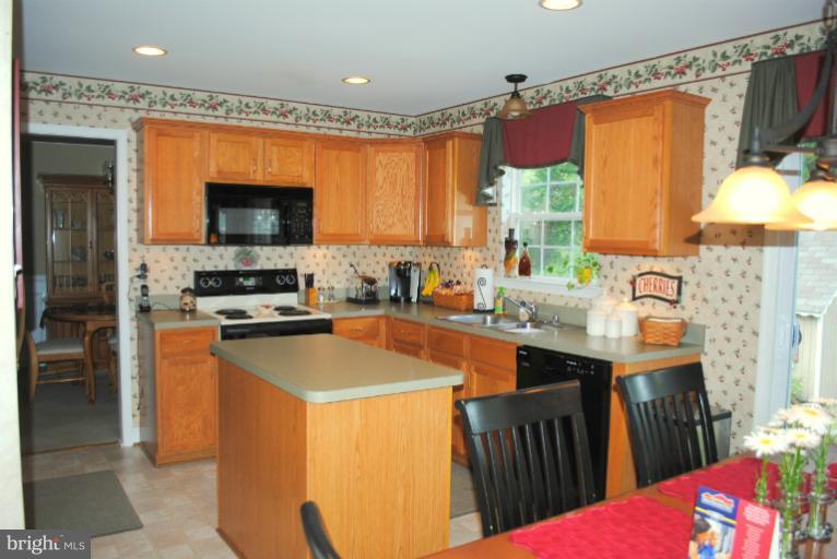 1108 Top Ridge Court Gambrills, MD 21054 - Photo 24 of 30 Kitchen