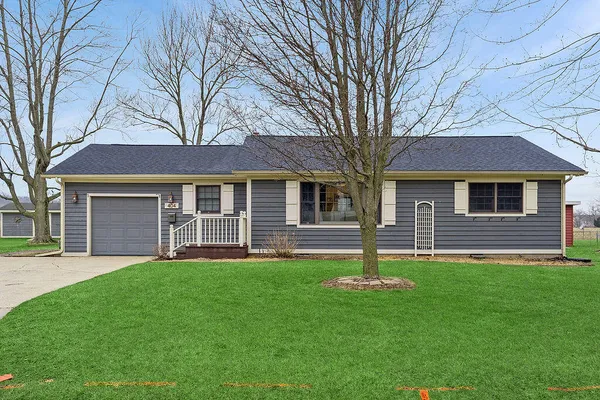 $299,000 | 404 Sherwood Avenue, Three Oaks, MI 49128