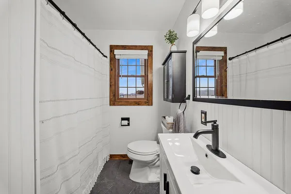 $299,000 | 404 Sherwood Avenue, Three Oaks, MI 49128