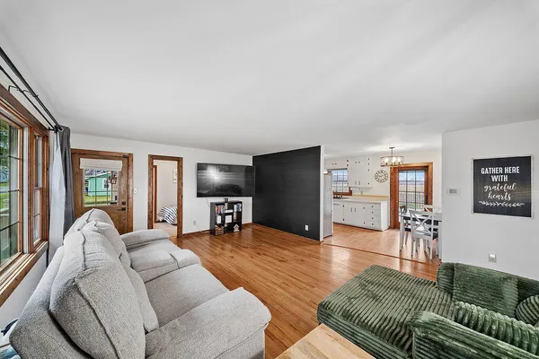 $299,000 | 404 Sherwood Avenue, Three Oaks, MI 49128