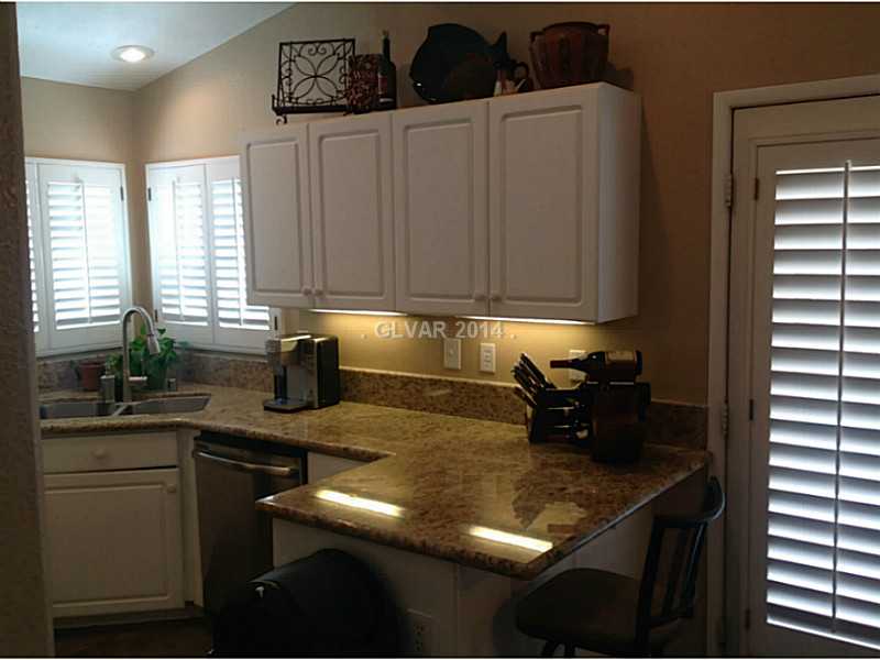222 Camelback Ridge Avenue Henderson, NV 89012 - Photo 8 of 24 Property Photo.