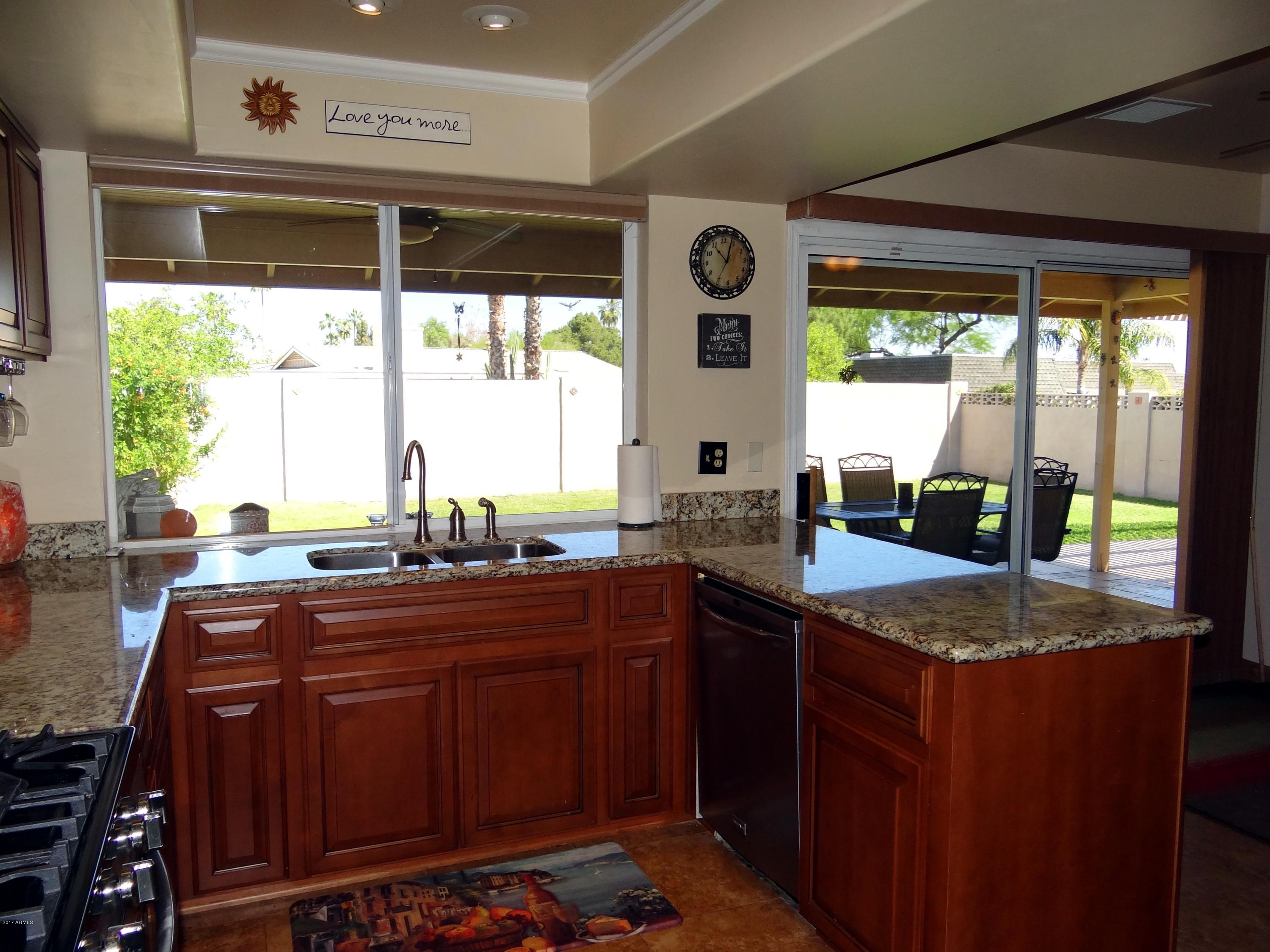 2512 East Mountain View Road Phoenix, AZ 85028 - Photo 12 of 34 KITCHEN