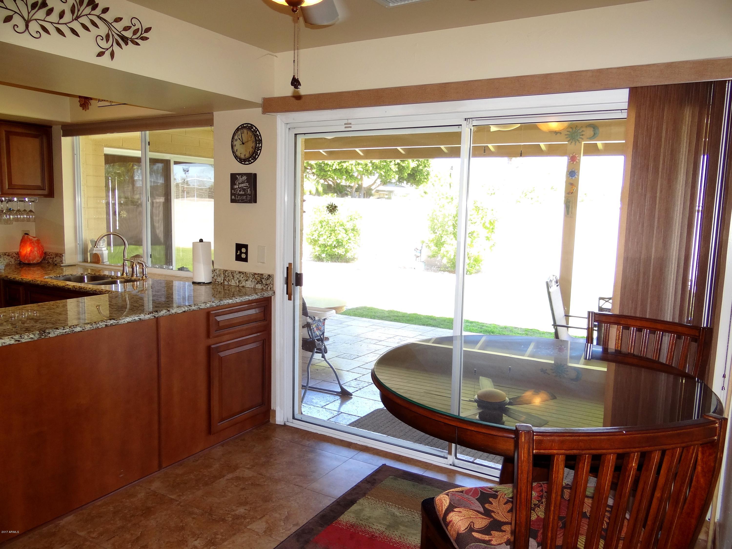 2512 East Mountain View Road Phoenix, AZ 85028 - Photo 13 of 34 BREAKFAST NOOK