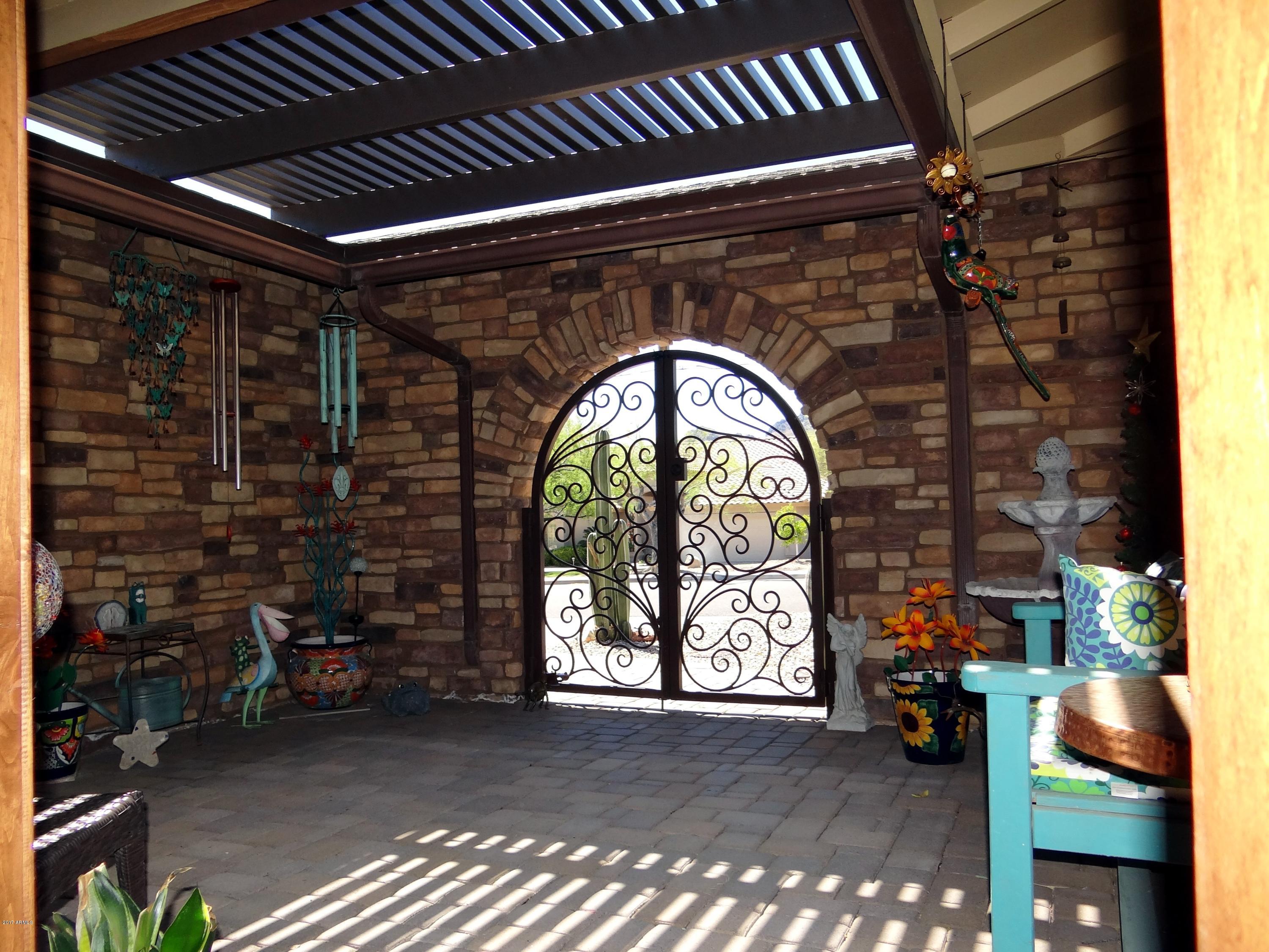 2512 East Mountain View Road Phoenix, AZ 85028 - Photo 2 of 34 COURTYARD