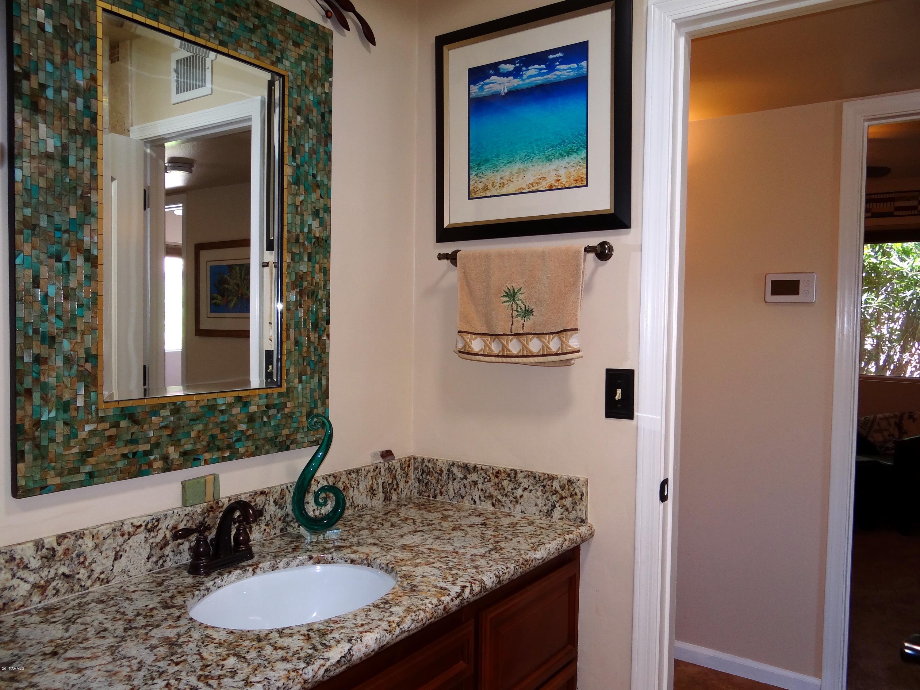 2512 East Mountain View Road Phoenix, AZ 85028 - Photo 22 of 34 BATH